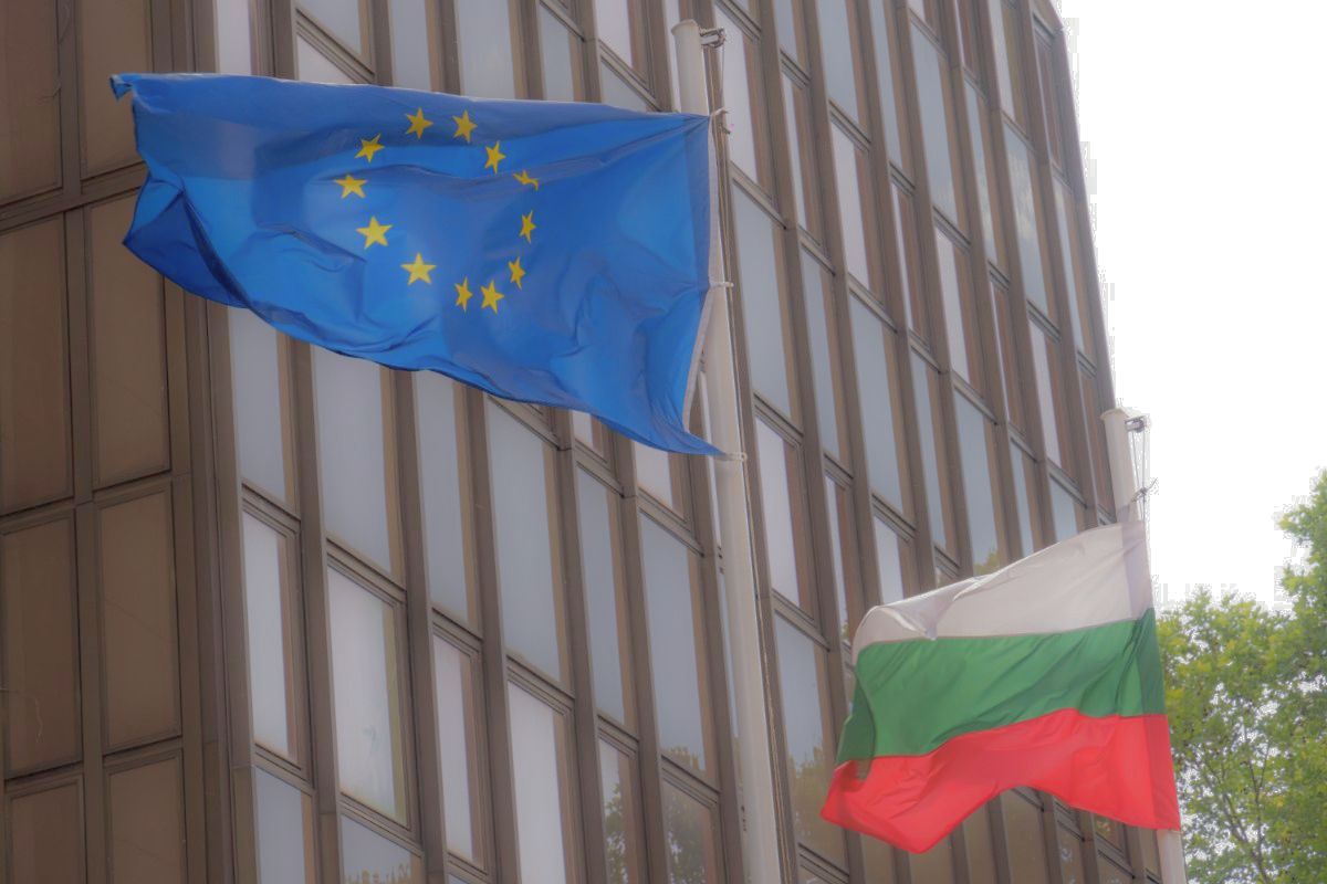 European-Union-and-Bulgarian-flags